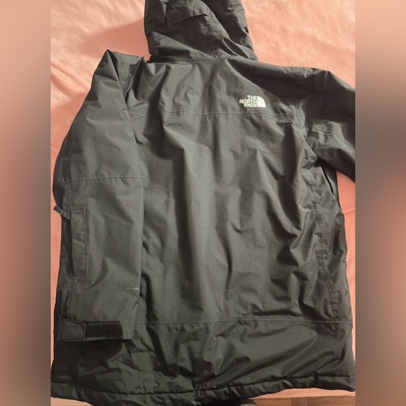 the northface jacket - Picture 2 of 6